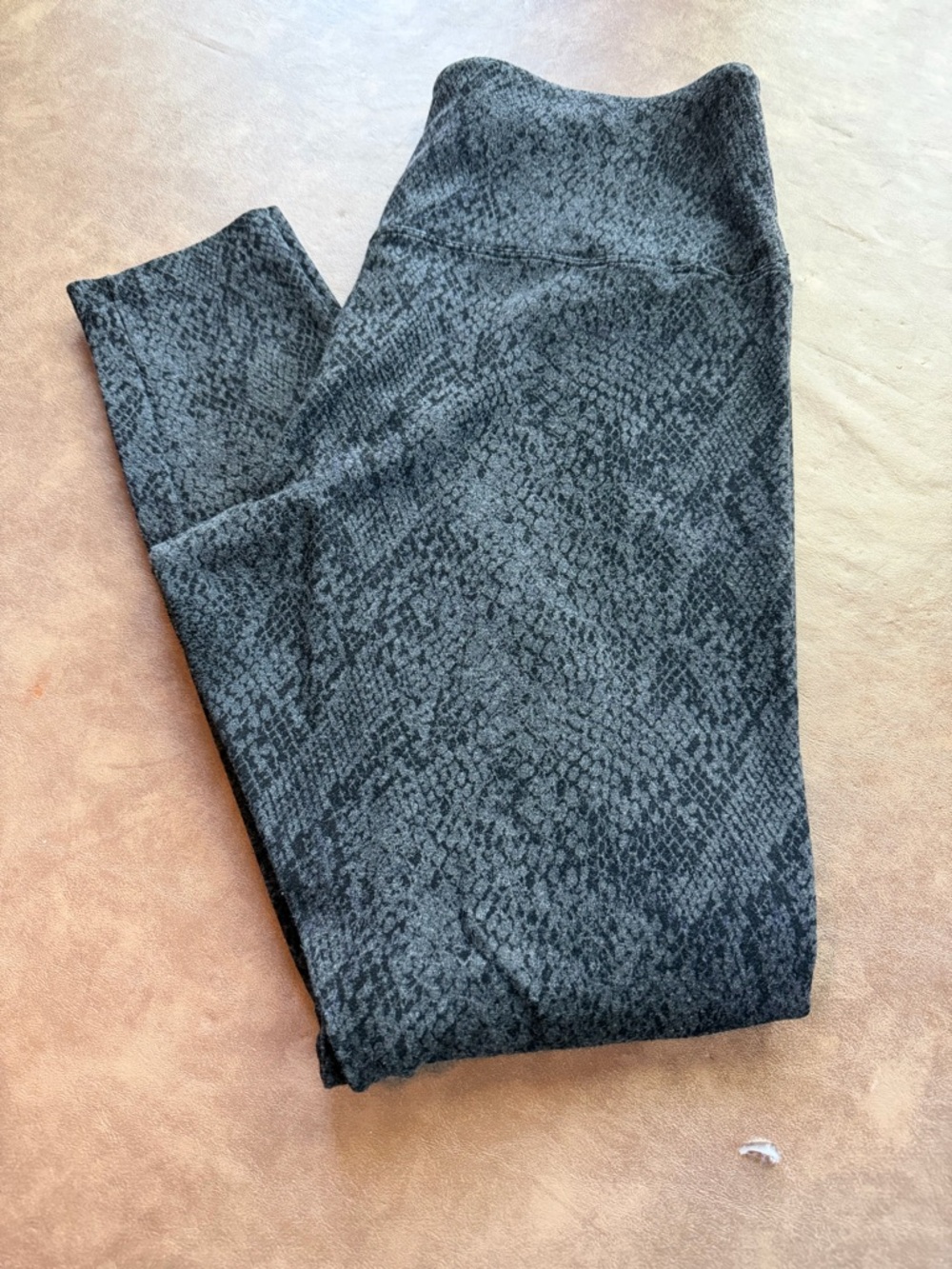 Lysse Snake Print Ponte Leggings